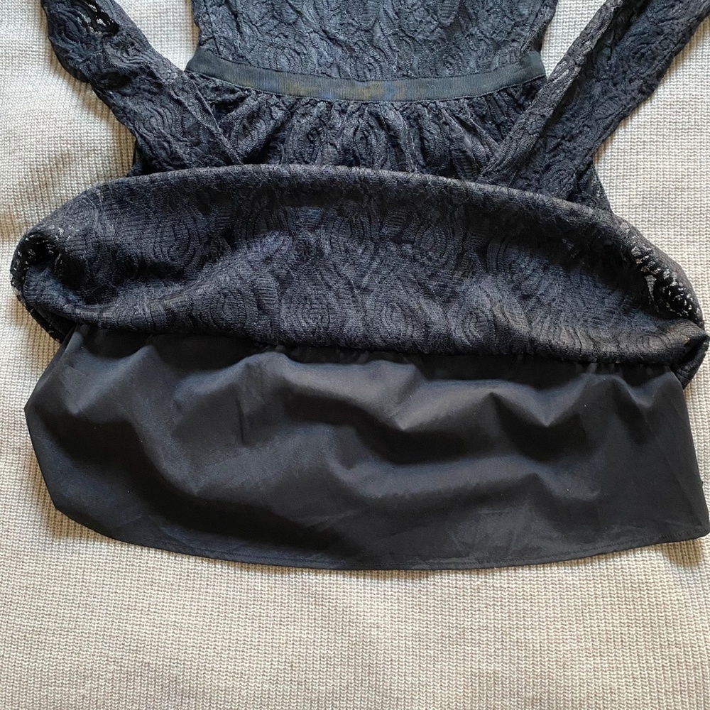 Classic Black Lace Dress - Picture 5 of 7